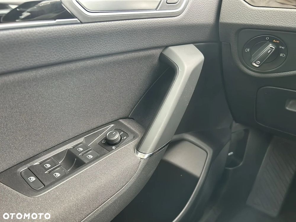 Volkswagen Touran - 18