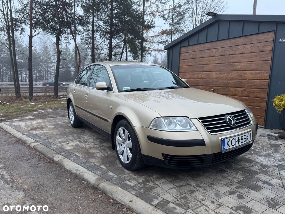 Volkswagen Passat - 4