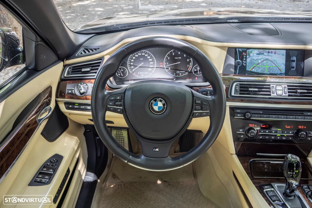 BMW 760 i - 10