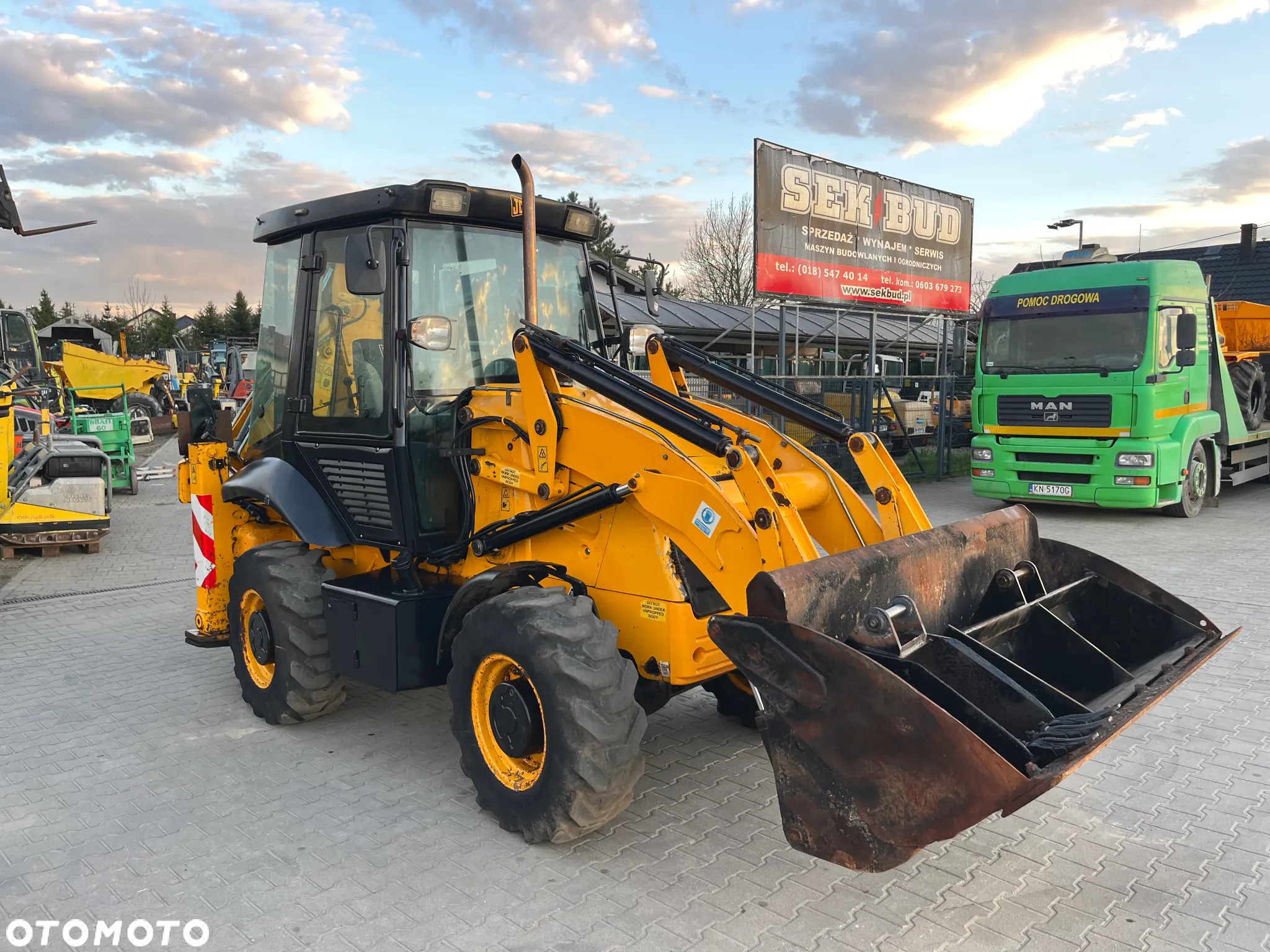 JCB 2CX - 4