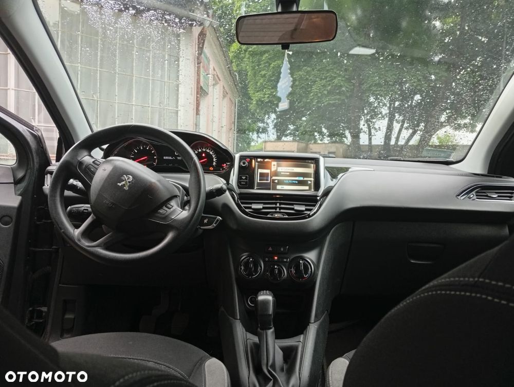 Peugeot 208 PureTech 82 Allure - 8
