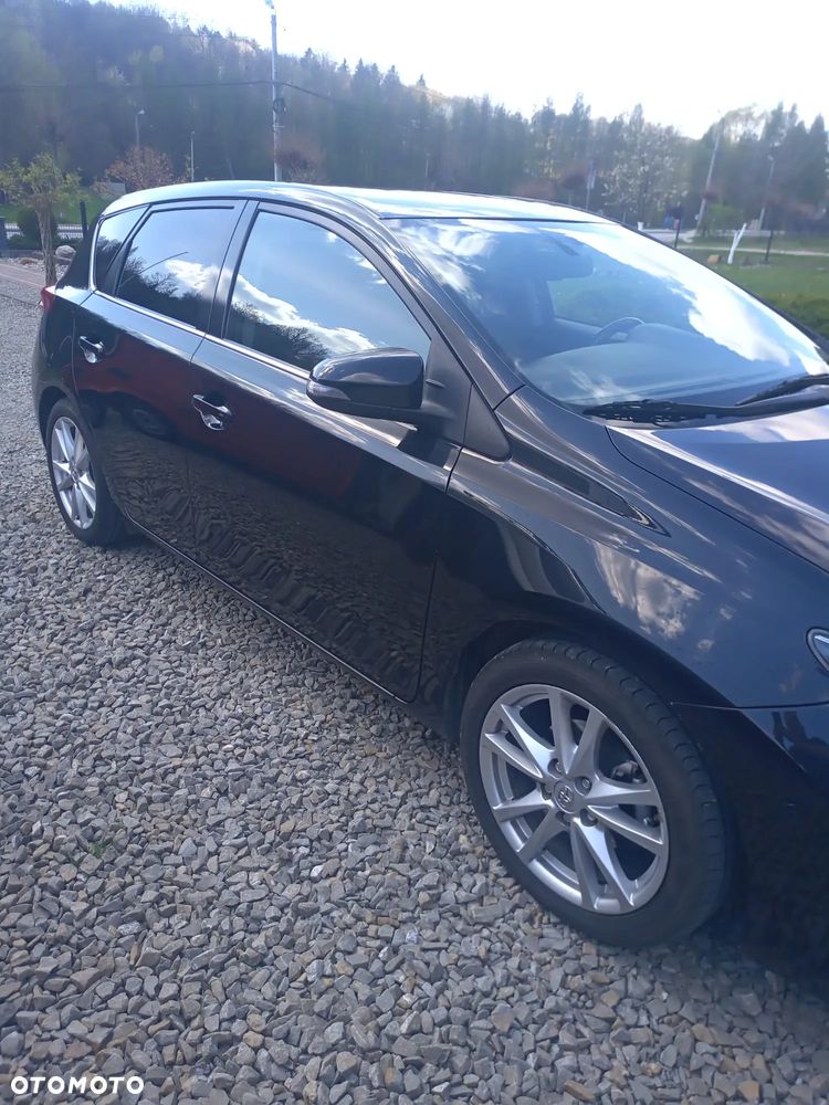 Toyota Auris 1.6 Premium Start - 2
