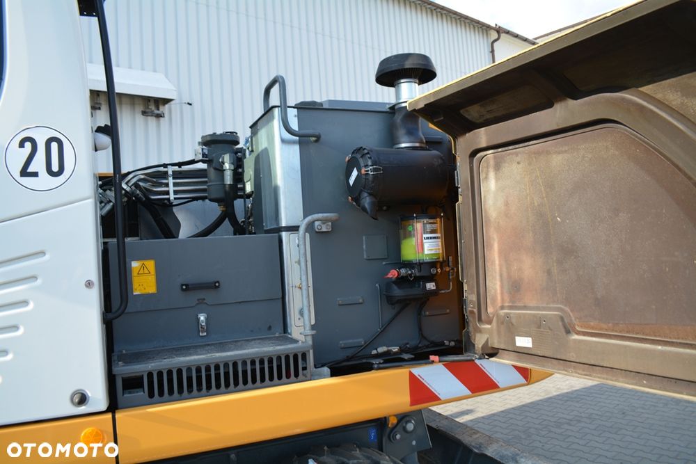 Liebherr A 918 Litronic / STAN PERFEKT / 18T / JAK NOWA / - 23