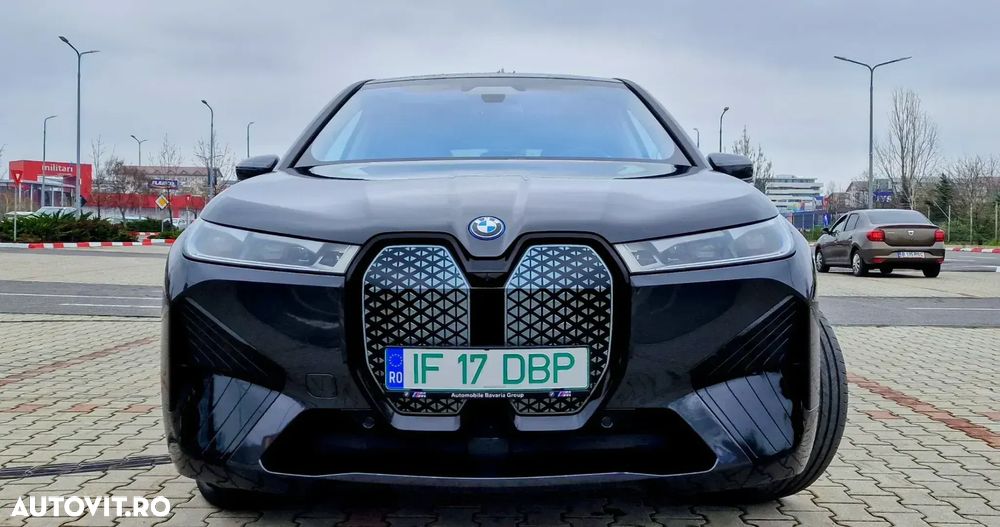 BMW iX - 1