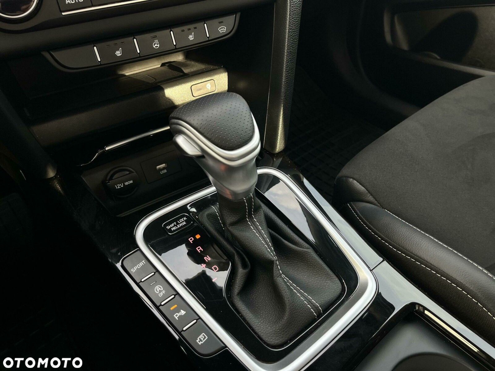 Kia XCeed - 30
