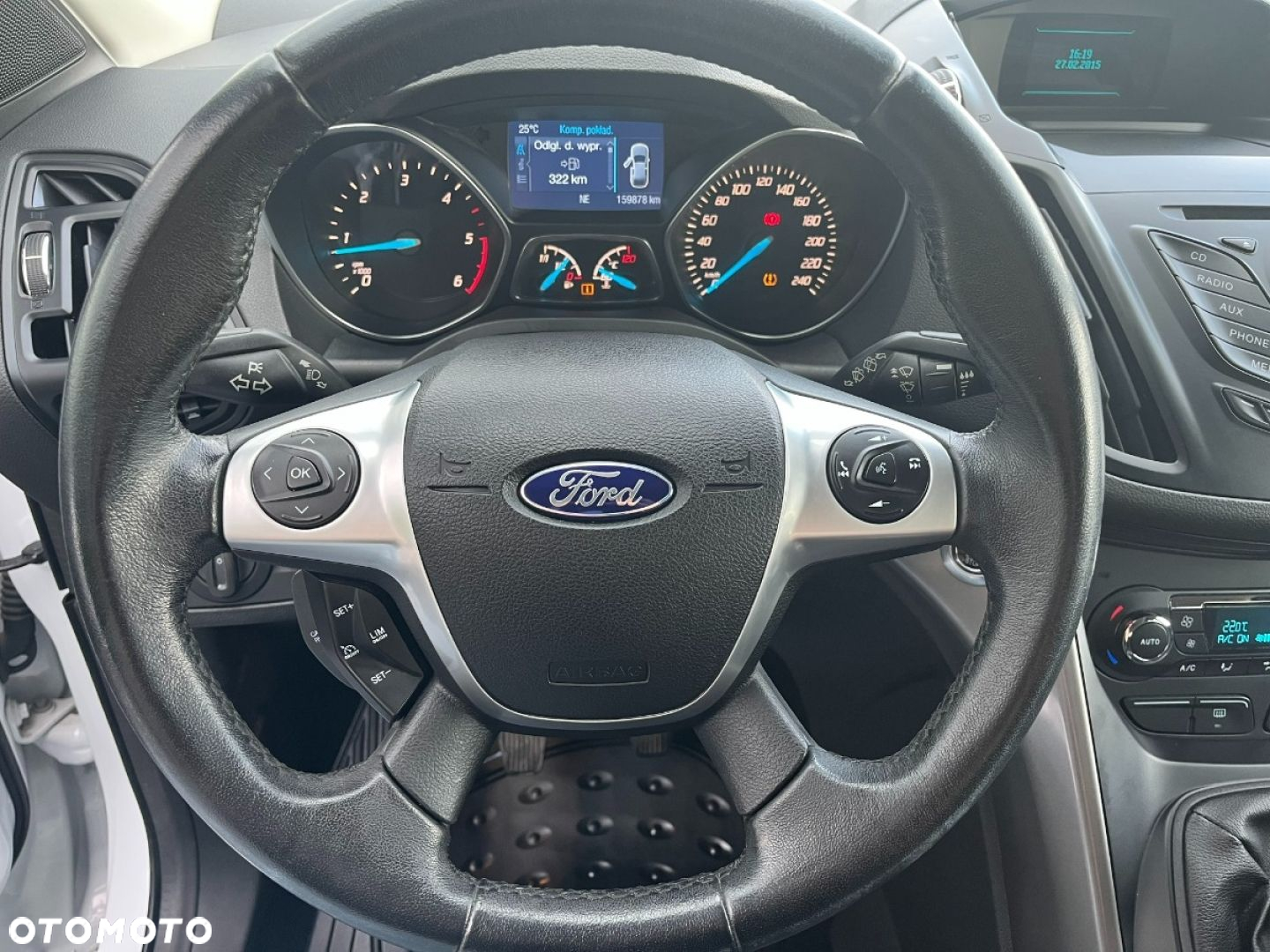 Ford Kuga - 10