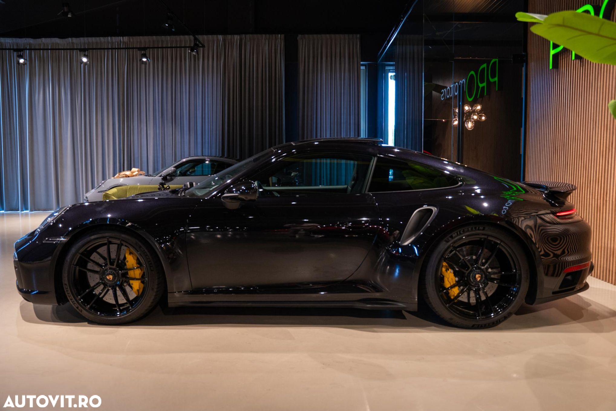 Porsche 911-TURBO-S PDK - 14