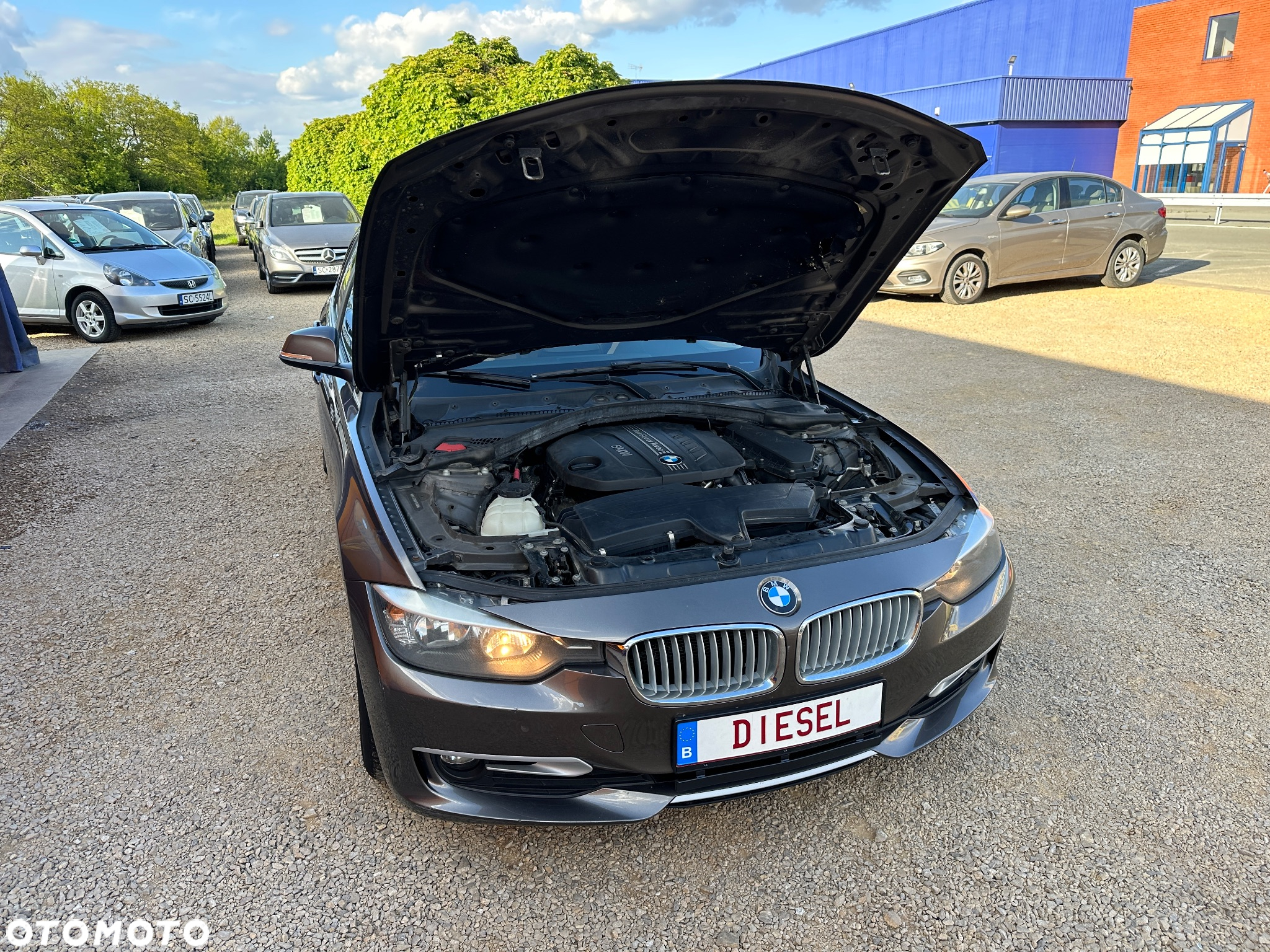 BMW Seria 3 318d DPF Touring Edition Exclusive - 32
