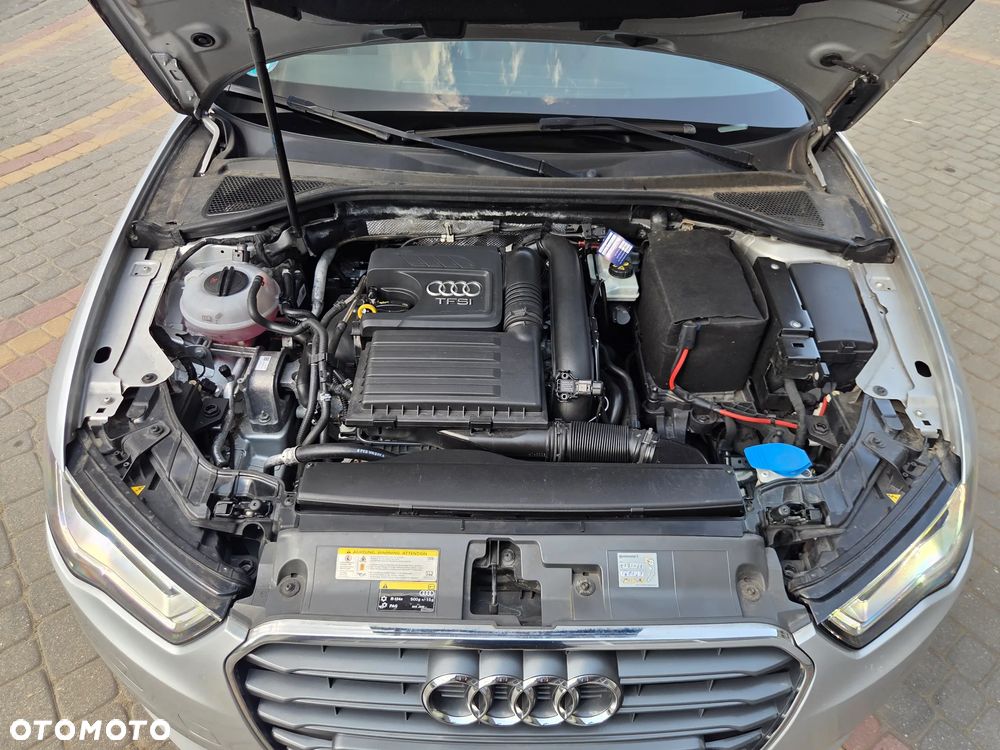 Audi A3 Sportback 1.4 TFSI S line Sportpaket - 18