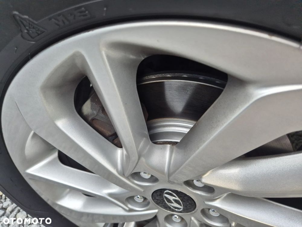 Hyundai Tucson 2.0 CRDI 4WD Automatik Style - 41