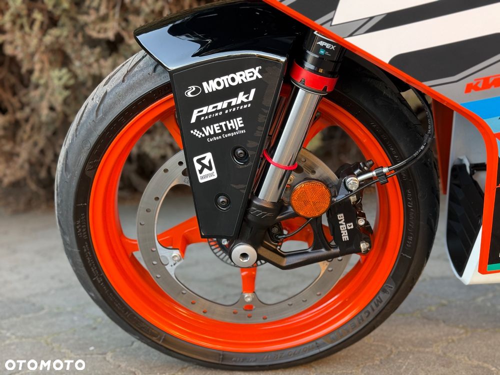 KTM RC 125 - 25