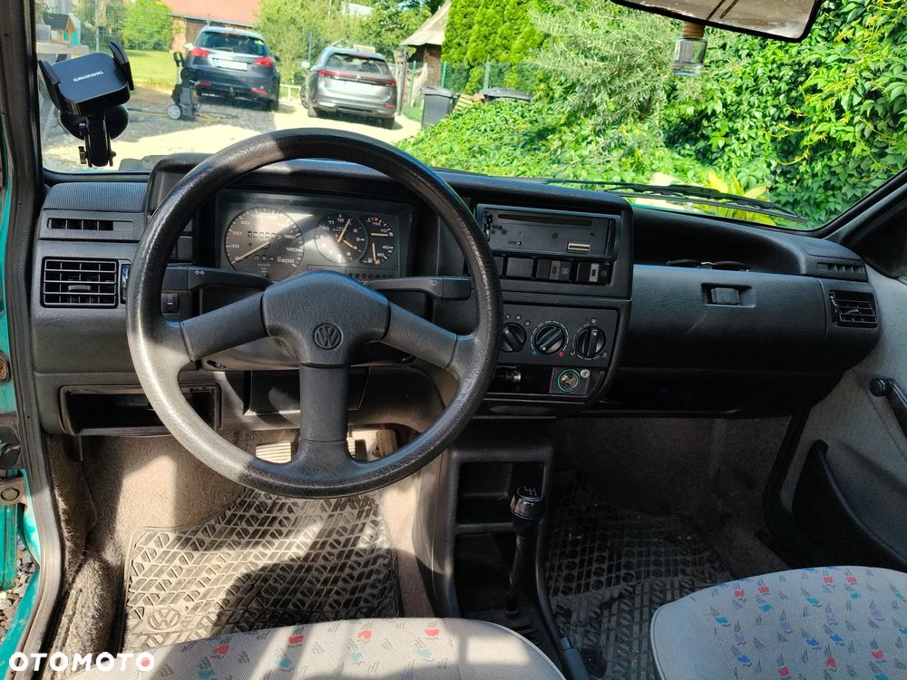 Volkswagen Polo 1.0 CL - 22