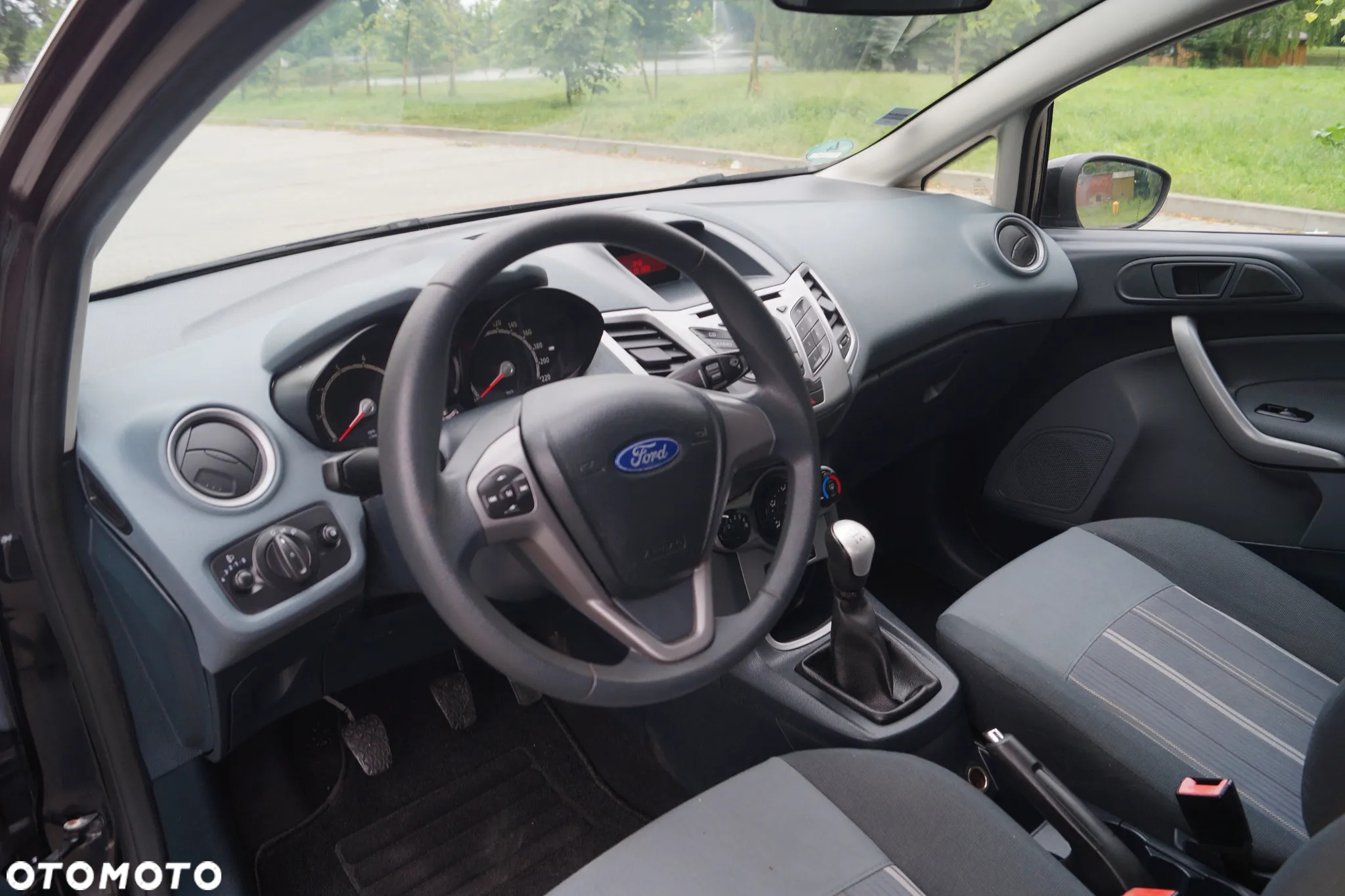 Ford Fiesta 1.25 Trend - 34