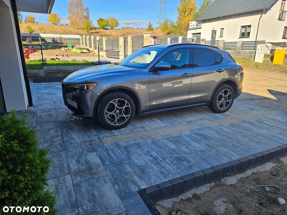 Alfa Romeo Stelvio 2.0 Turbo 16V AT8-Q4 Executive - 6