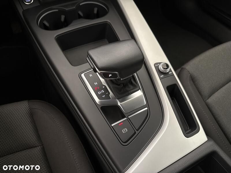 Audi A4 Limousine 35 TFSI mHEV Advanced S tronic - 17