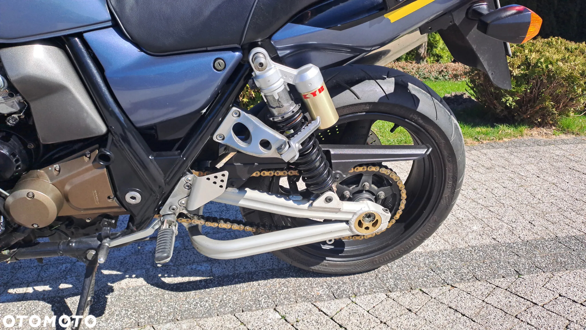 Kawasaki ZRX - 15