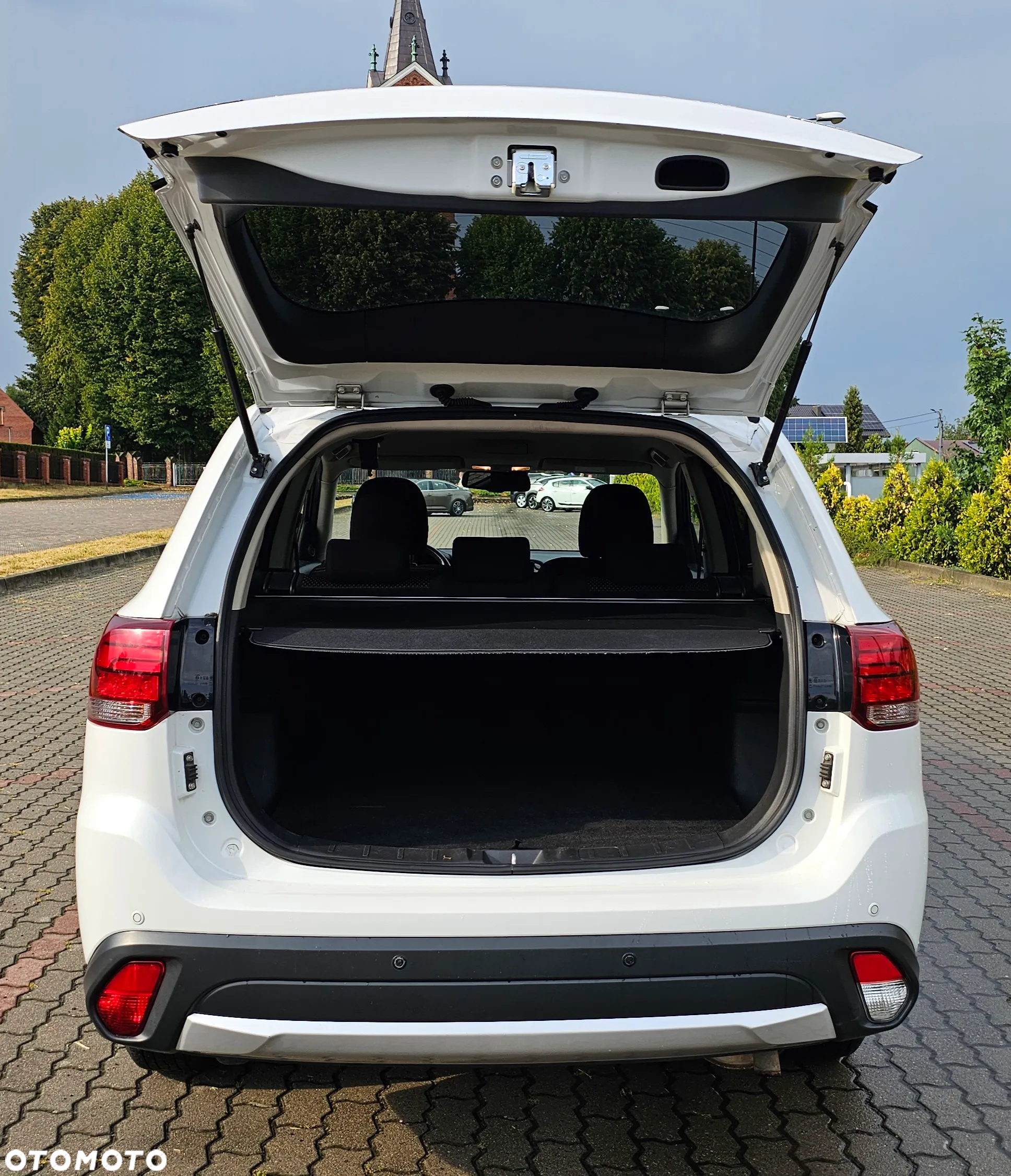 Mitsubishi Outlander 2.0 Instyle Navi 4WD CVT - 19
