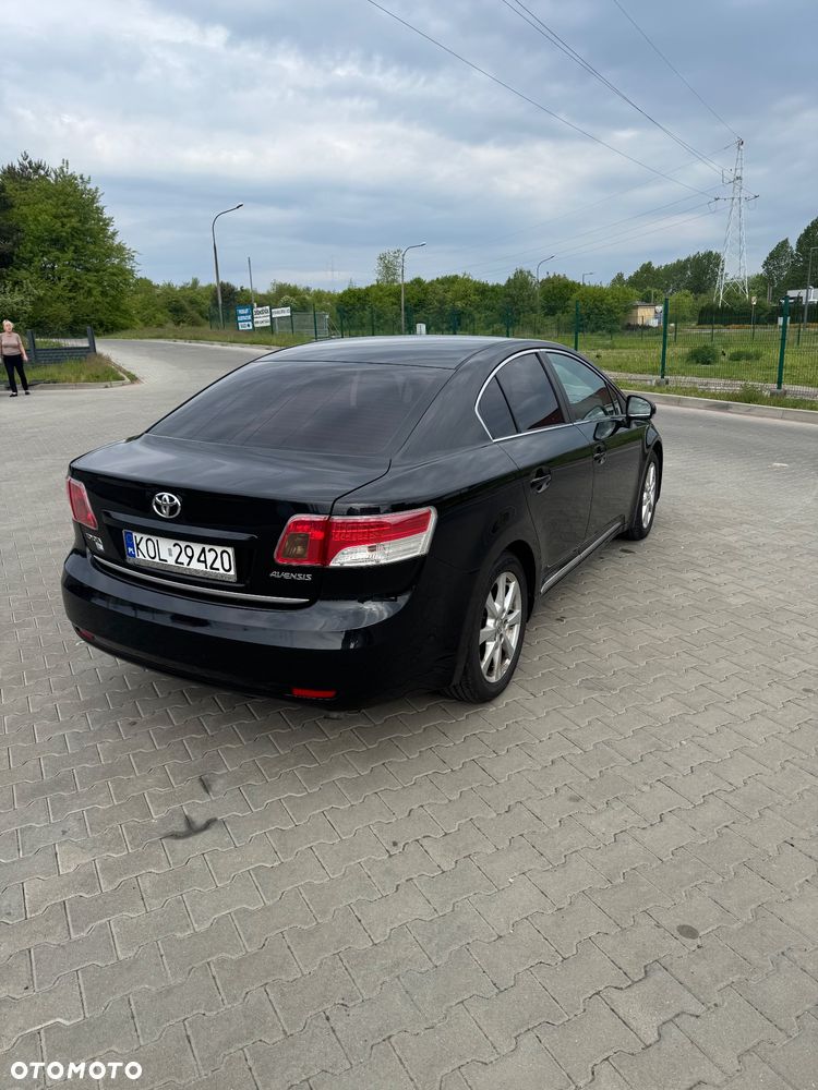 Toyota Avensis 1.8 Sol plus - 12