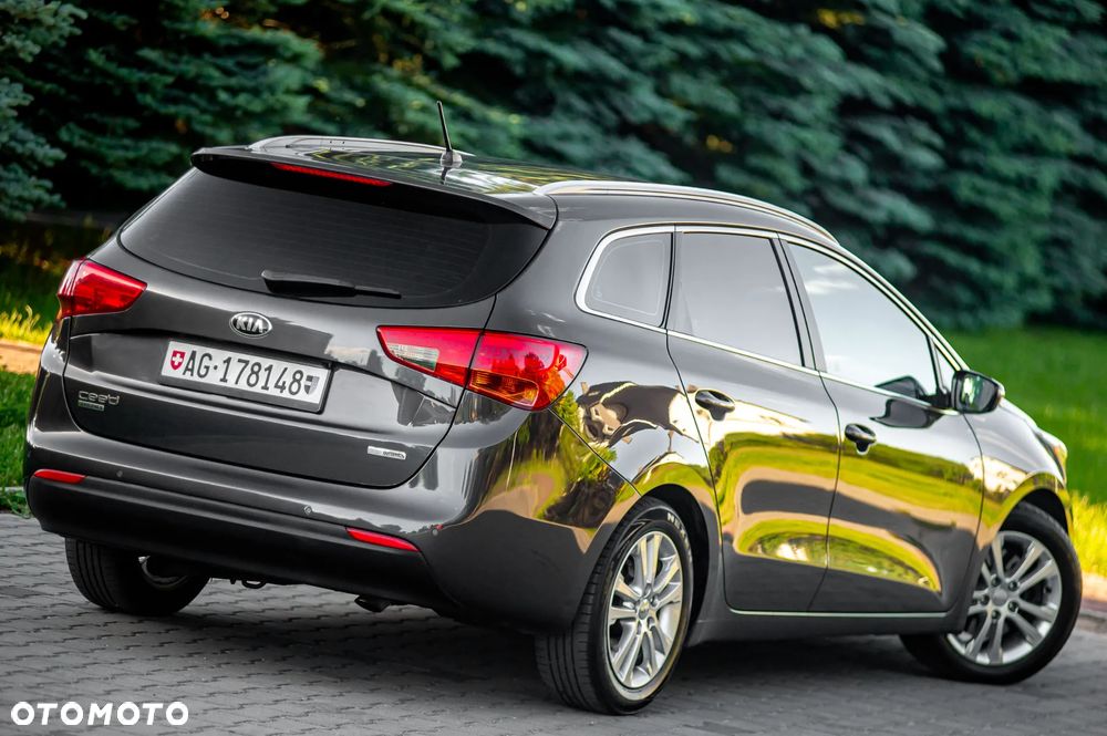 Kia Ceed 1.6 GDI Business Line - 12