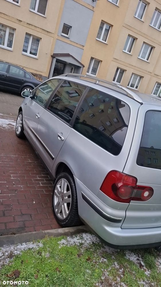Volkswagen Sharan 2.0 TDI Trendline - 9