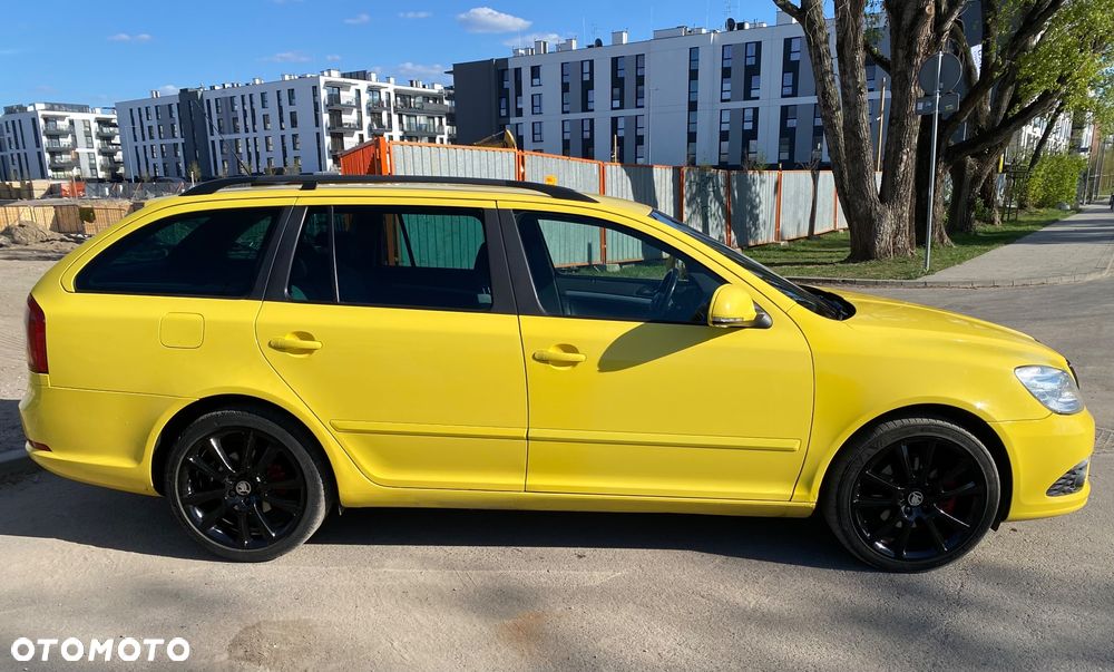 Skoda Octavia 2.0 TDI CR DPF DSG RS - 7