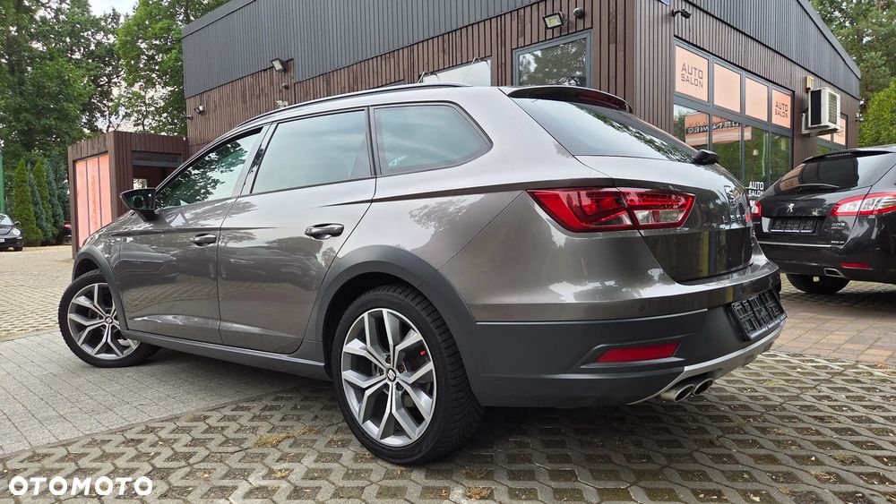 Seat Leon 2.0 TDI DPF Start&Stop XCELLENCE - 4