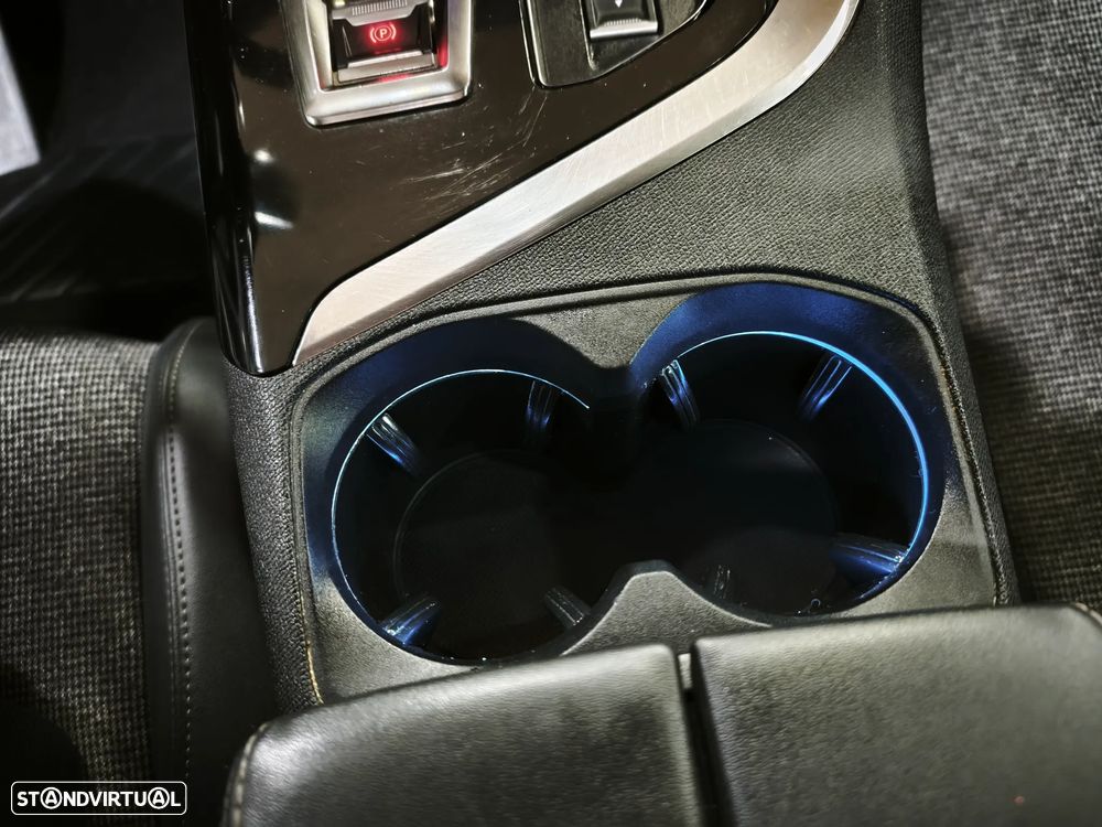 Peugeot 3008 225 e-EAT8 Allure Pack - 41