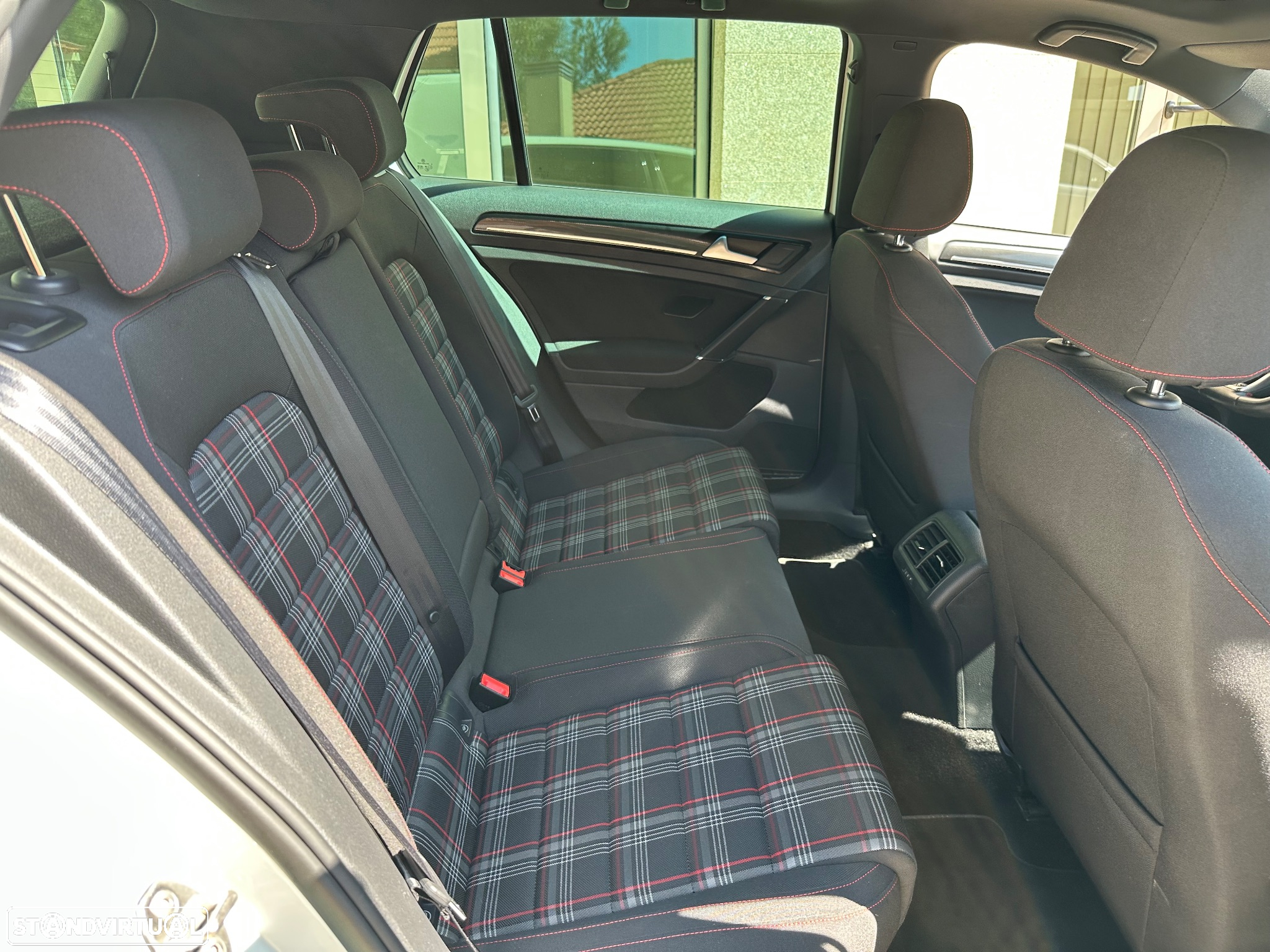 VW Golf 2.0 TSi GTi DSG Performance - 27