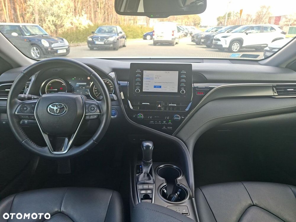 Toyota Camry 2.5 Hybrid Comfort CVT - 13