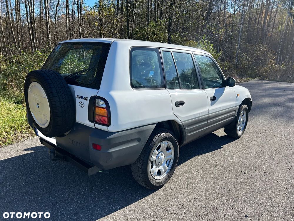 Toyota RAV4 2.0 - 2