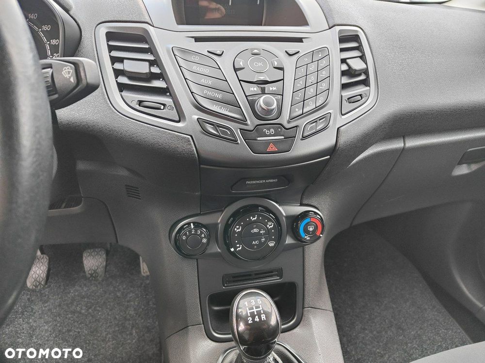 Ford Fiesta - 12