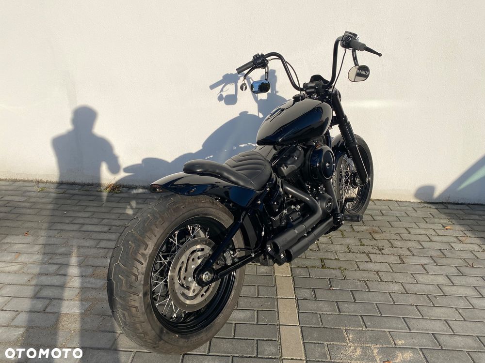 Harley-Davidson Softail Street Bob - 3