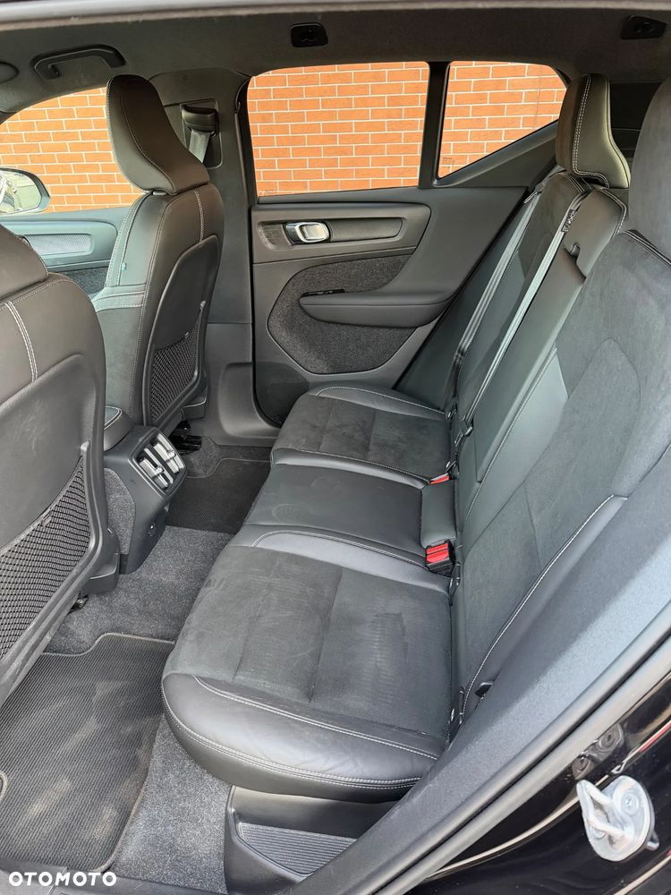 Volvo XC 40 B4 B AWD R-Design - 20