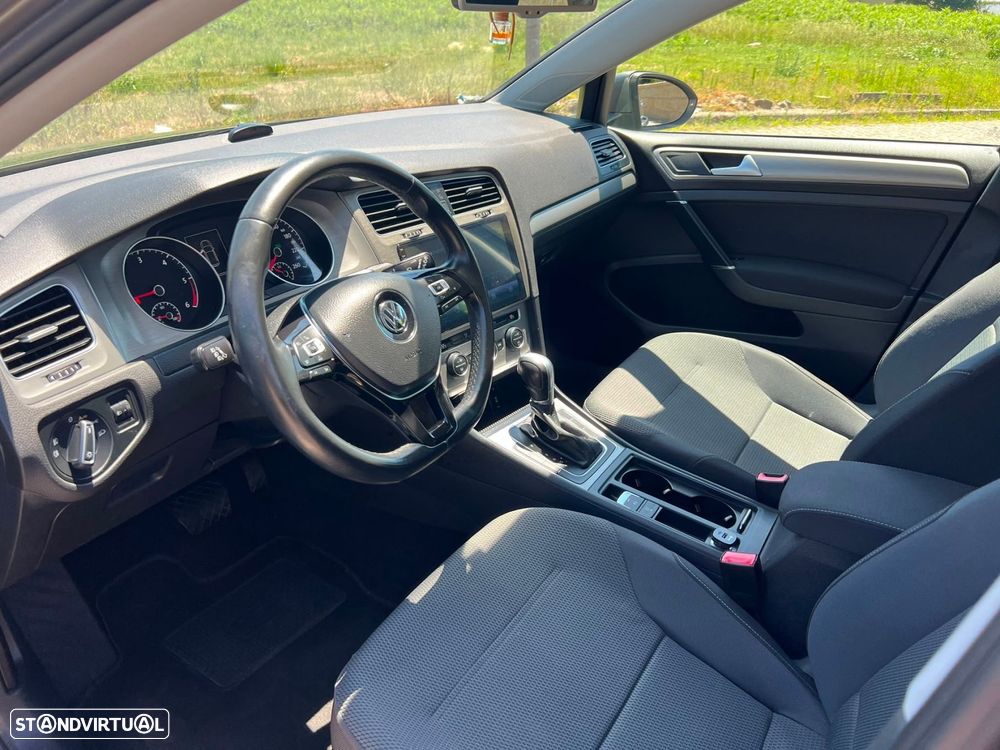 VW Golf 1.6 TDi Confortline DSG - 14