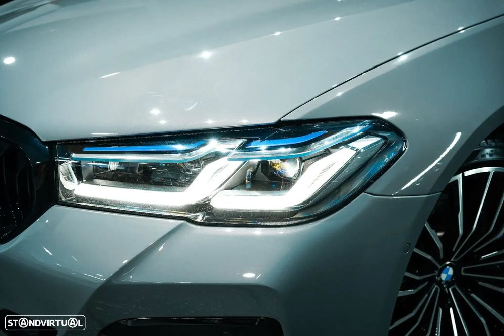 BMW 530 e Pack Desportivo M - 5