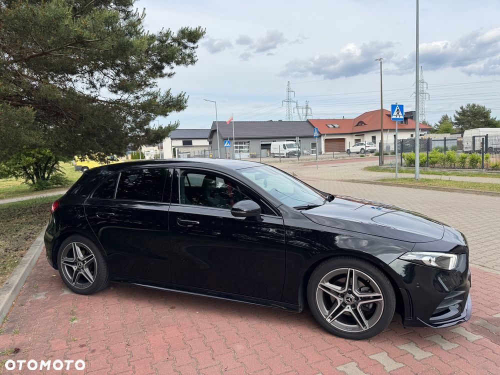 Mercedes-Benz Klasa A 180 d AMG Line 7G-DCT - 3