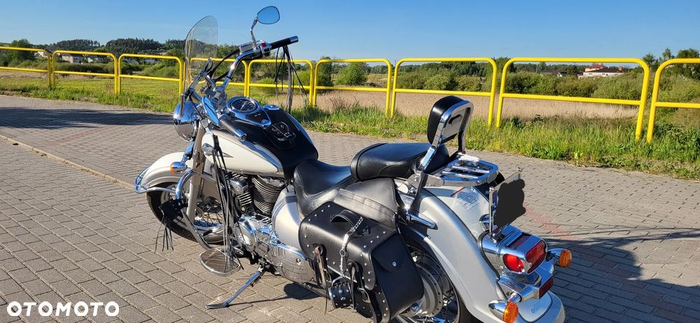 Suzuki VL 800 Volusia - 12