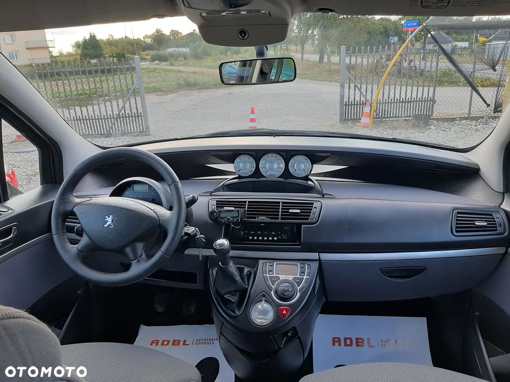 Peugeot 807 140 Premium - 21