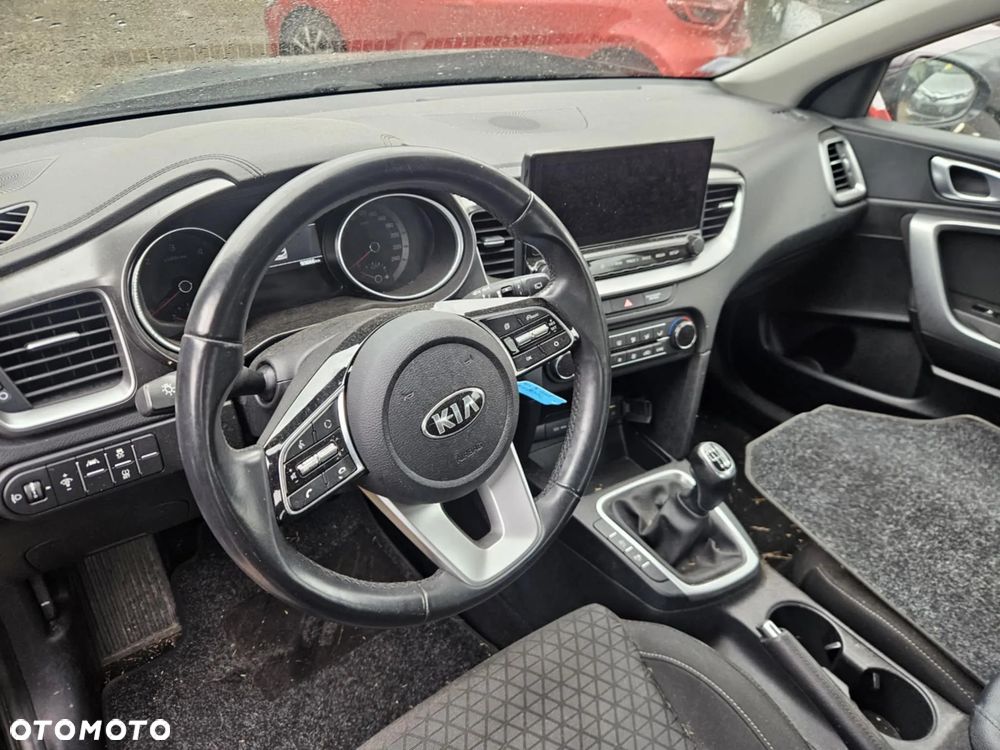 Kia XCeed 1.6 CRDi PLATINUM EDITION - 7