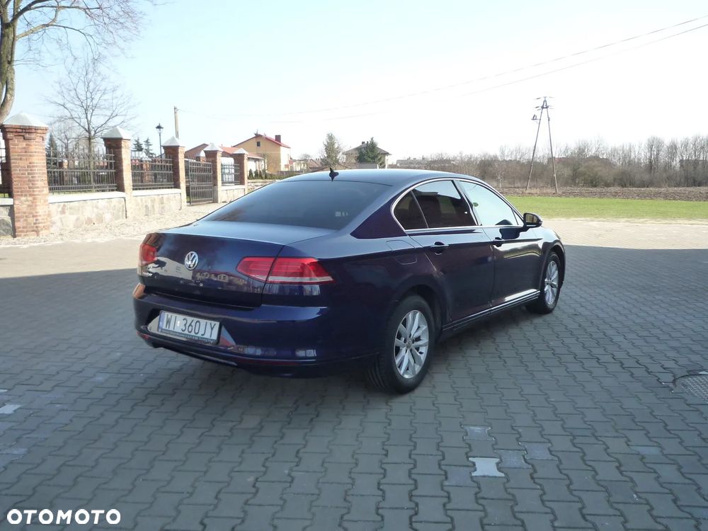 Volkswagen Passat 2.0 TDI SCR Comfortline - 8
