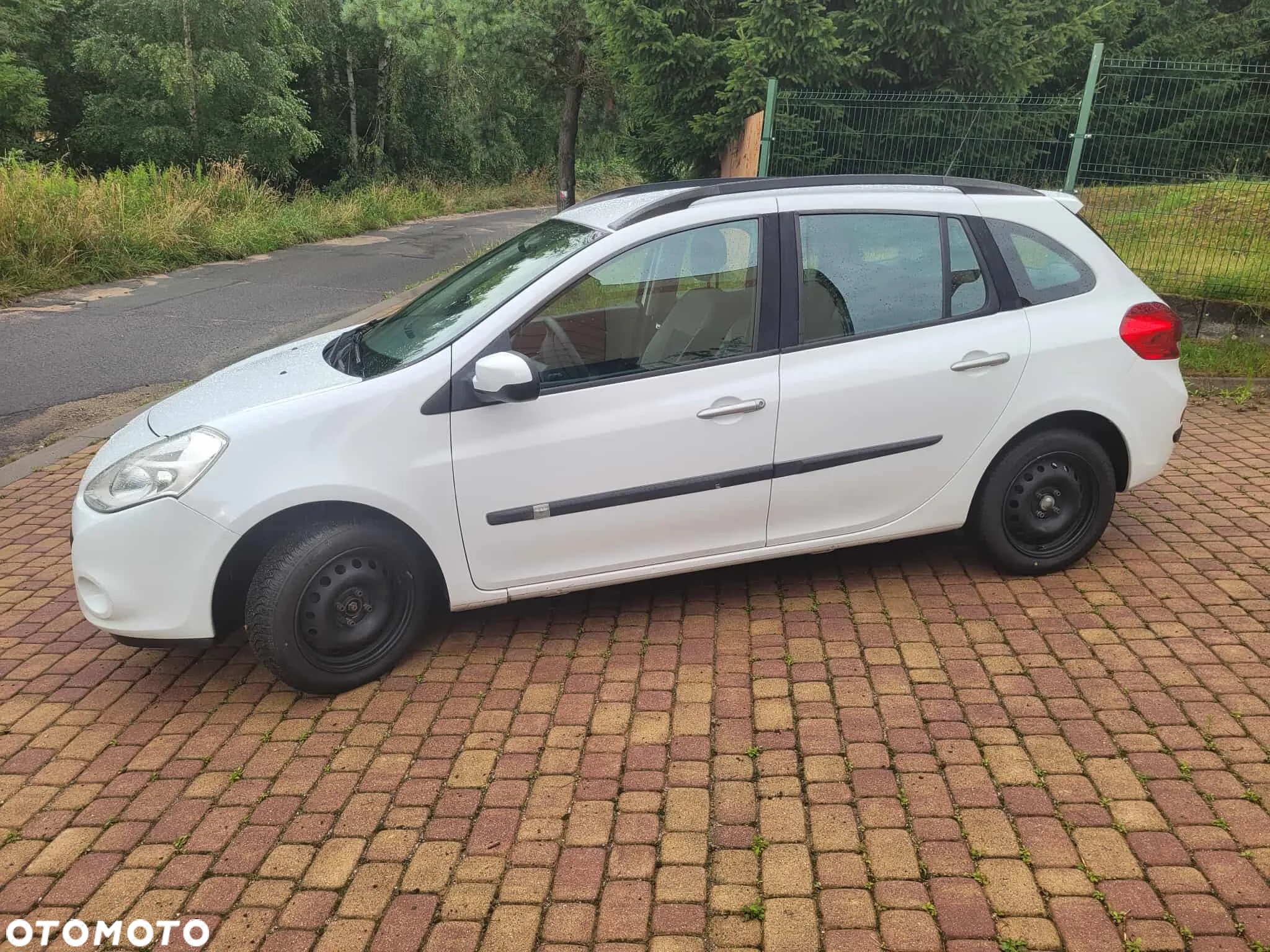 Renault Clio 1.2 16V 75 Grandtour Expression - 10