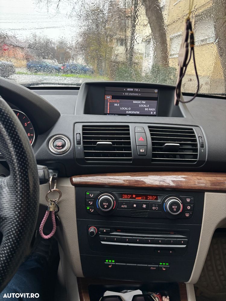 BMW Seria 1 118i - 6