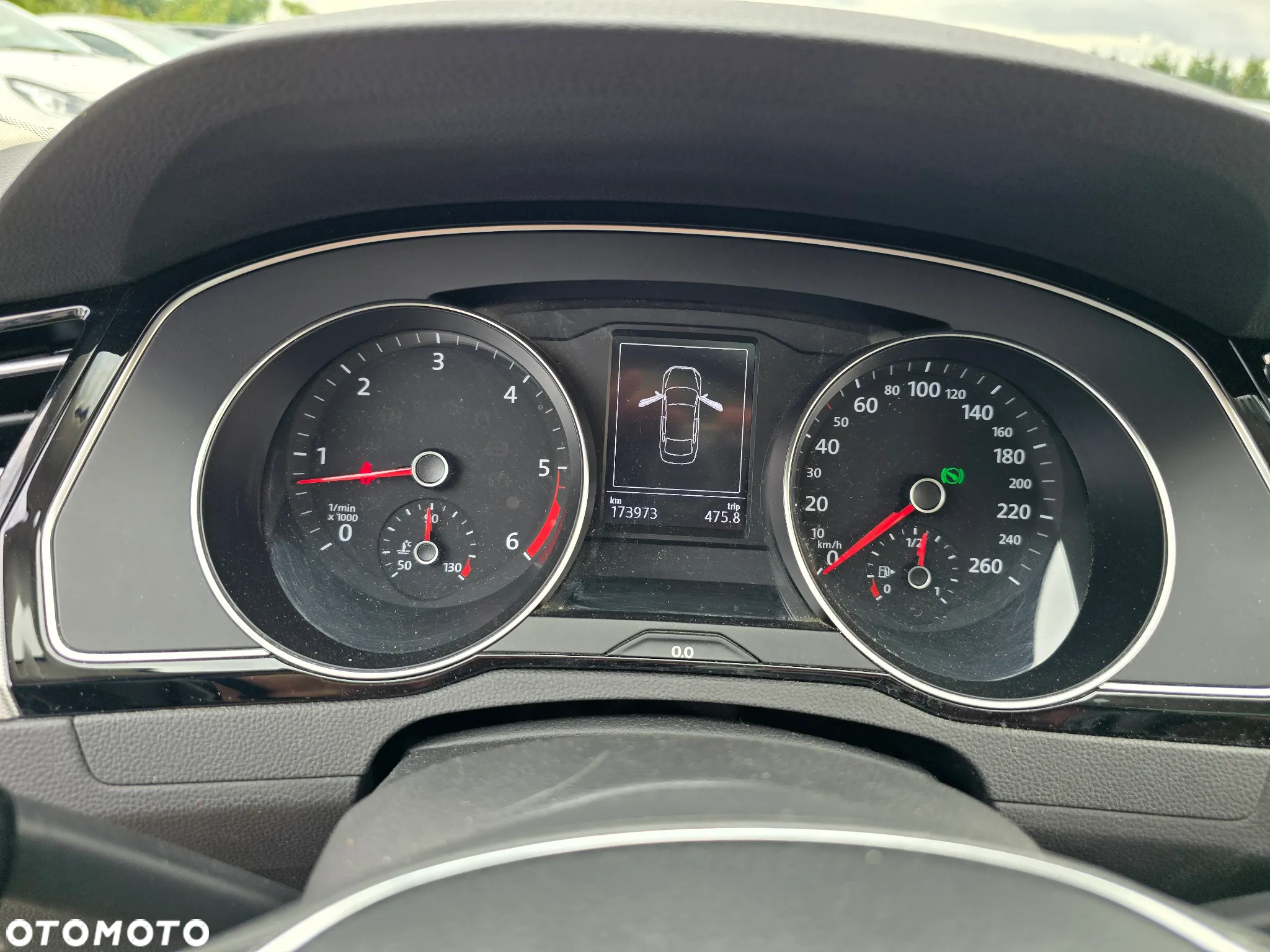 Volkswagen Passat - 27