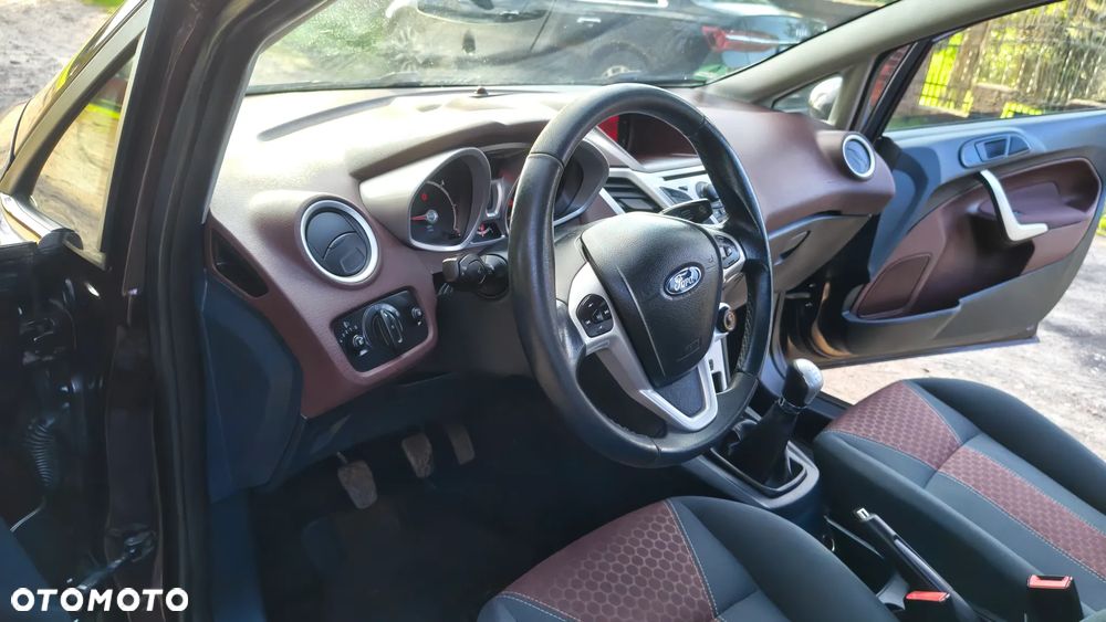 Ford Fiesta 1.6 TDCi Individual - 25