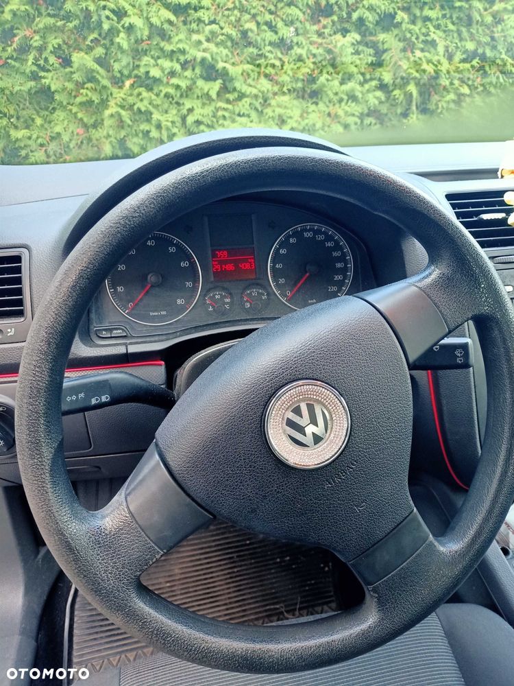 Volkswagen Golf - 6
