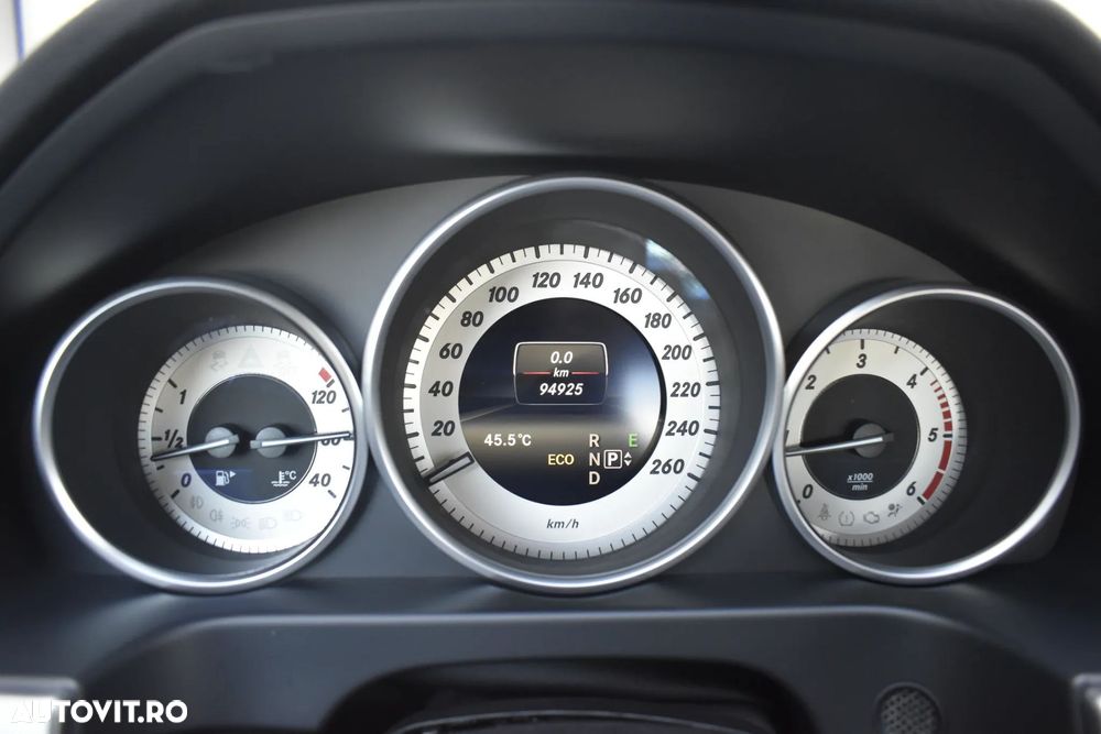 Mercedes-Benz E - 11