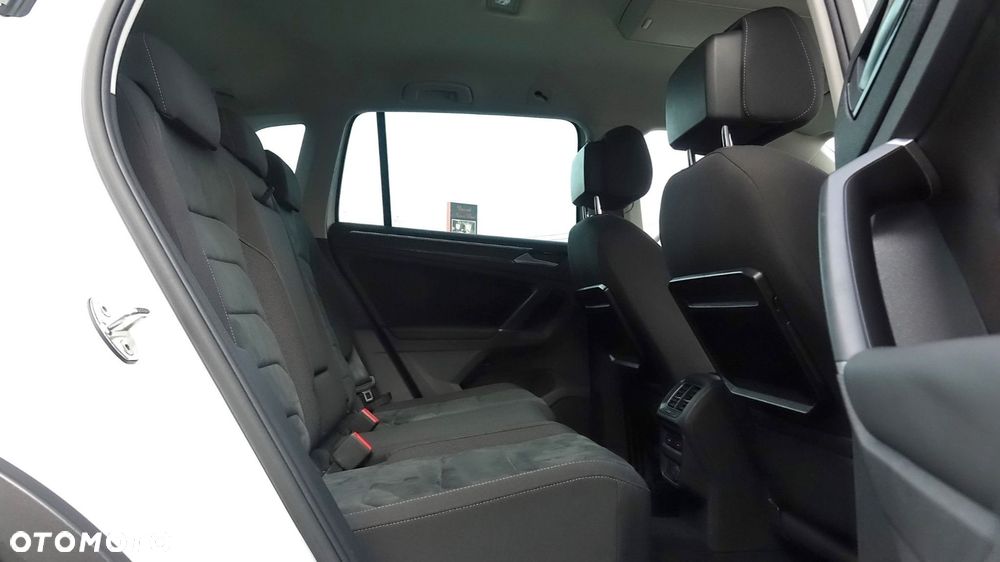 Volkswagen Tiguan - 26