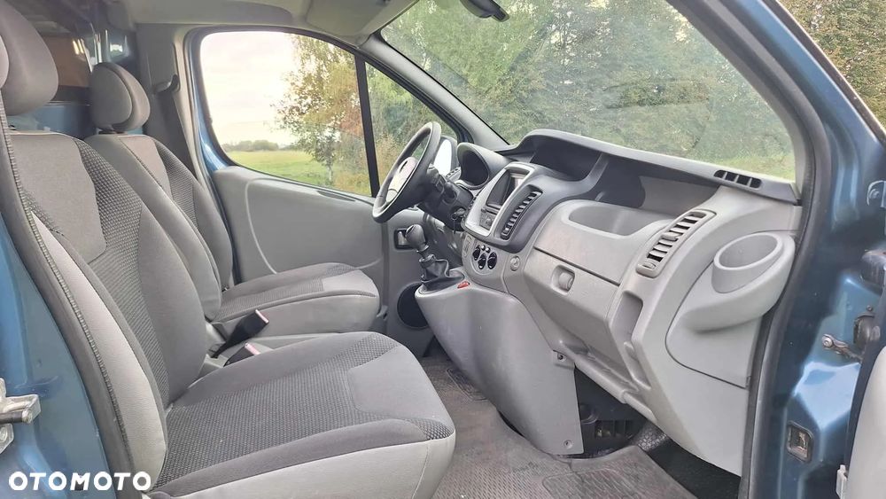 Opel VIVARO - 12