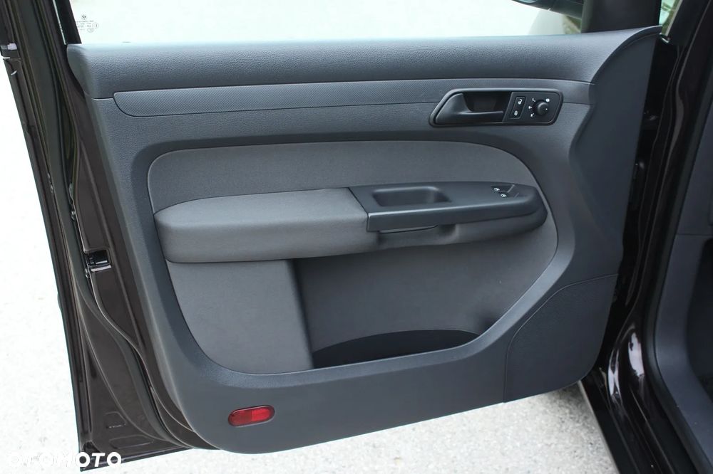 Volkswagen Caddy 1.6 (5-Si.) DSG Edition 30 - 34