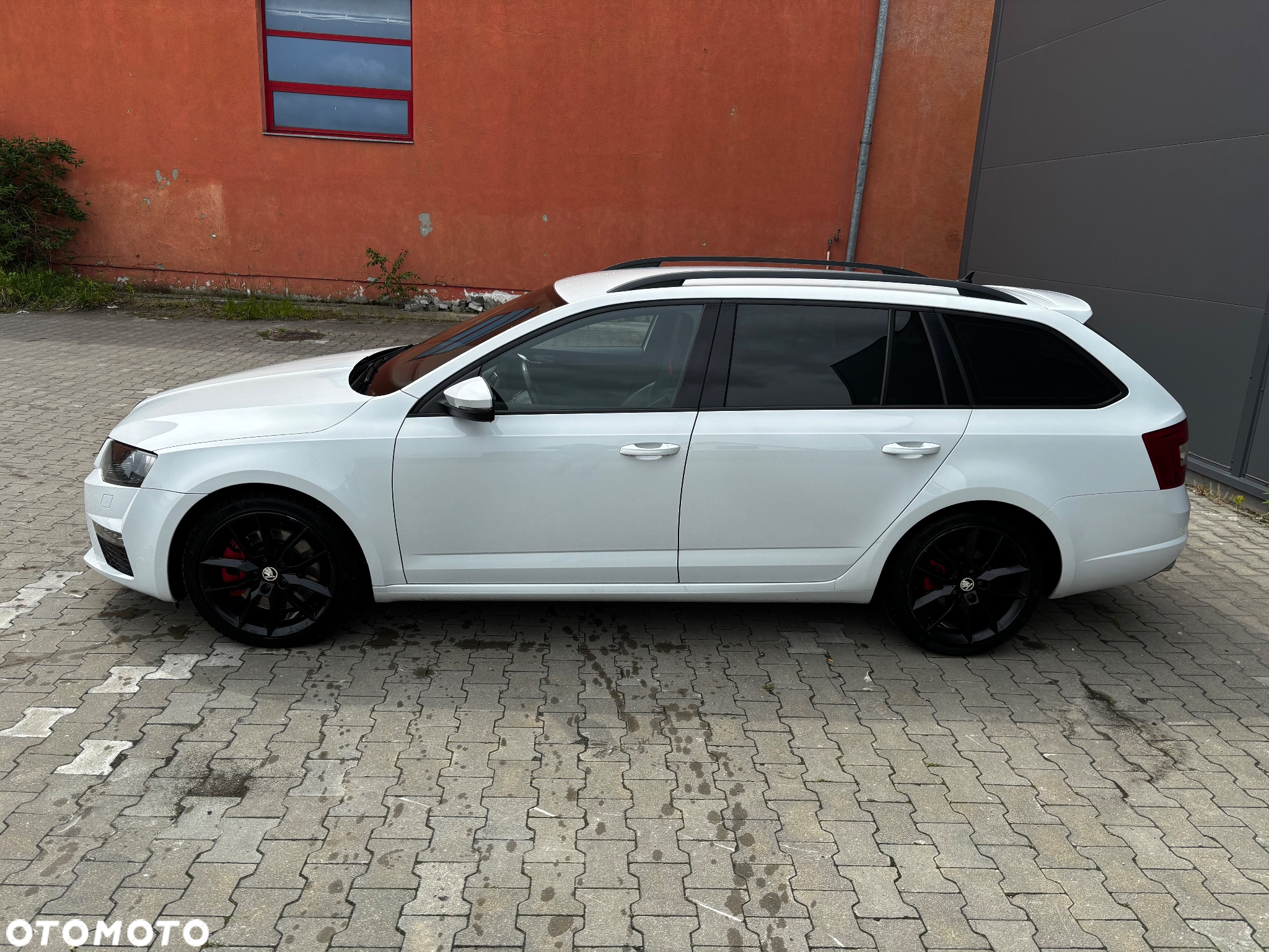 Skoda Octavia 2.0 TDI DSG RS - 19